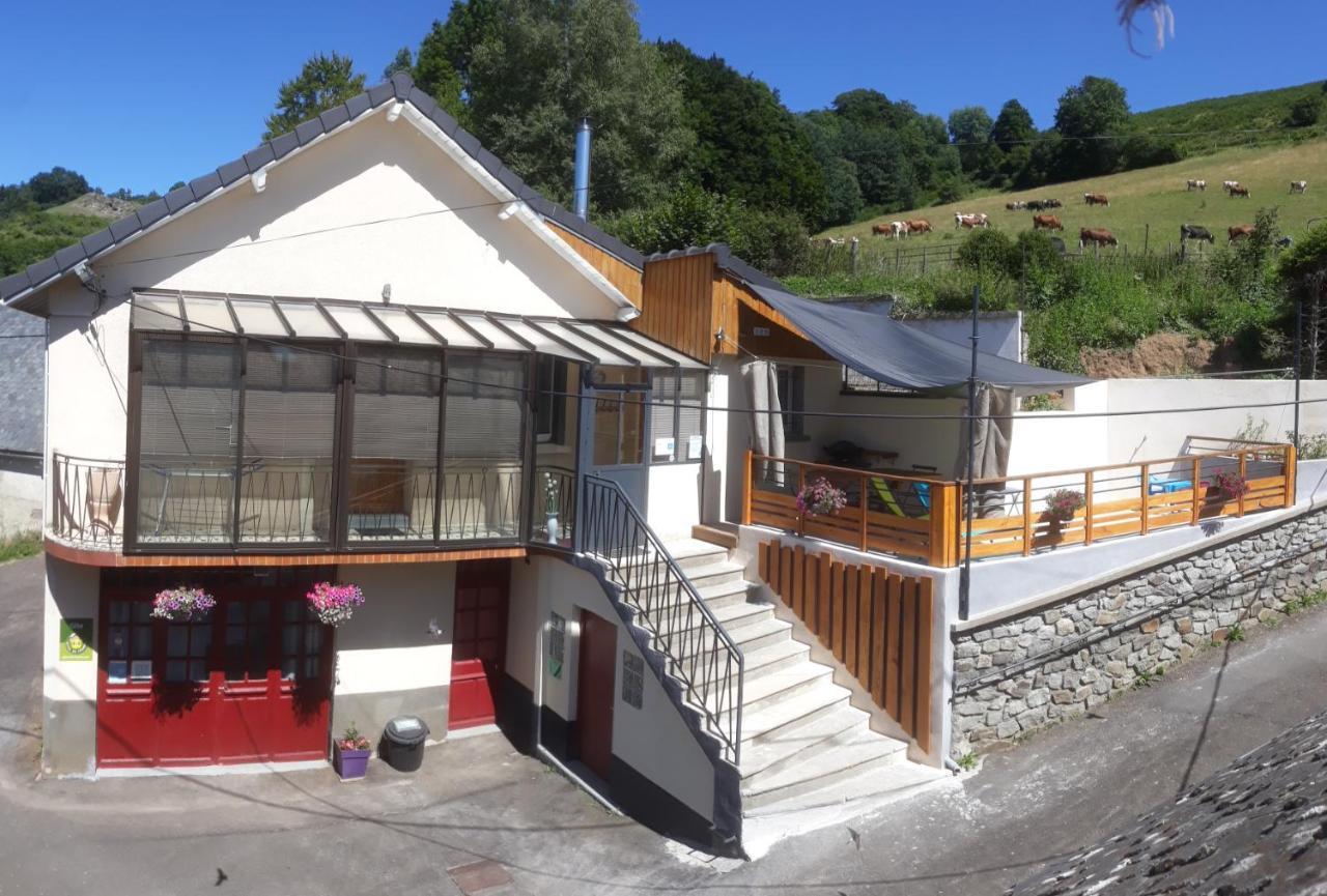 Les Planchettes Villa Orcival Exteriör bild