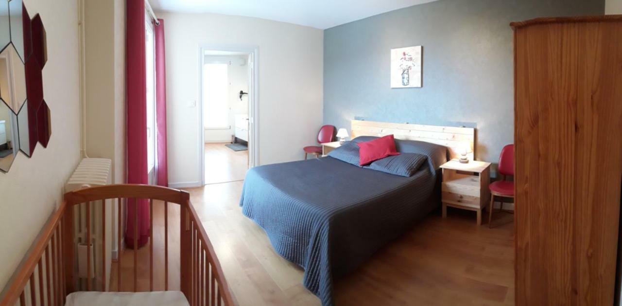 Les Planchettes Villa Orcival Exteriör bild